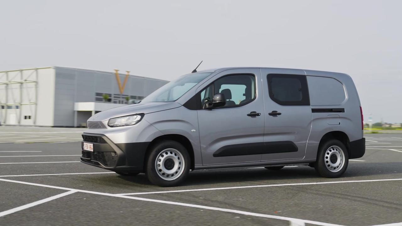 2024 Toyota PROACE City CrewCab L2 130hp Design Preview in Grey Cloud