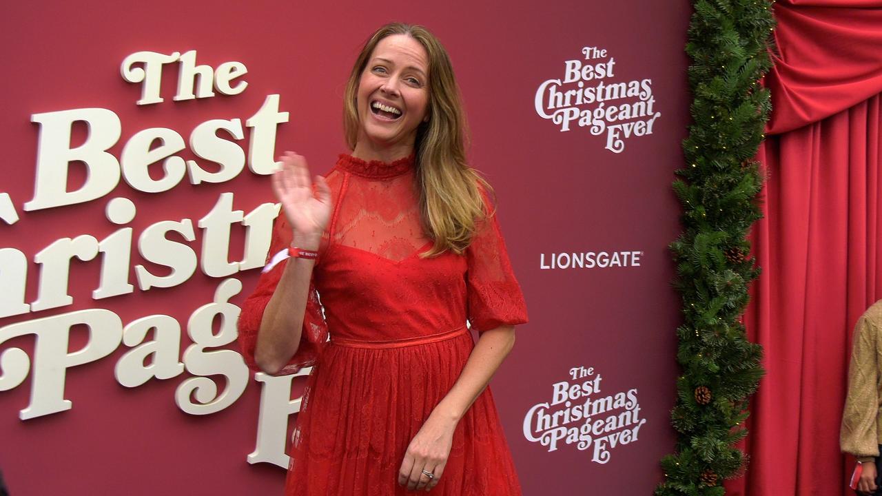 Amy Acker attends 'The Best Christmas Pageant Ever' world premiere red carpet event