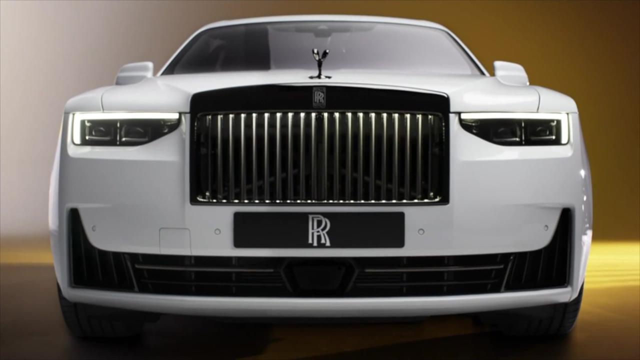 Rolls-Royce Black Badge Ghost Series II Trailer