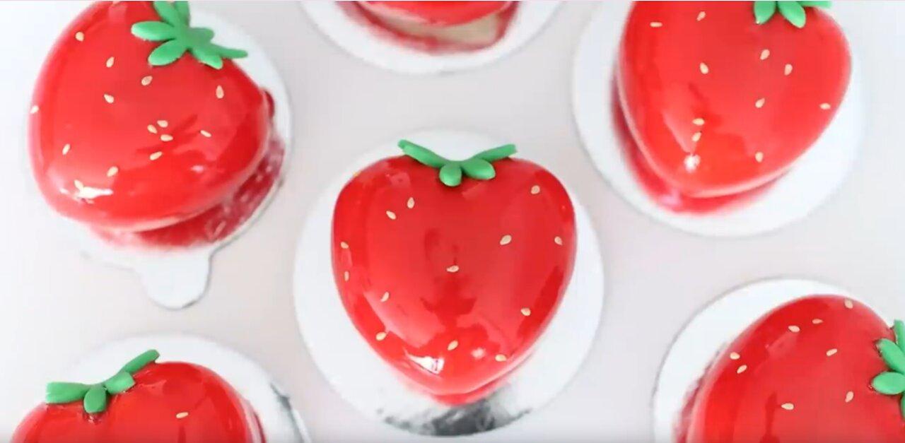 Strawberry Mini Cake: Make and Sell! Earn Money with This Easy Recipe