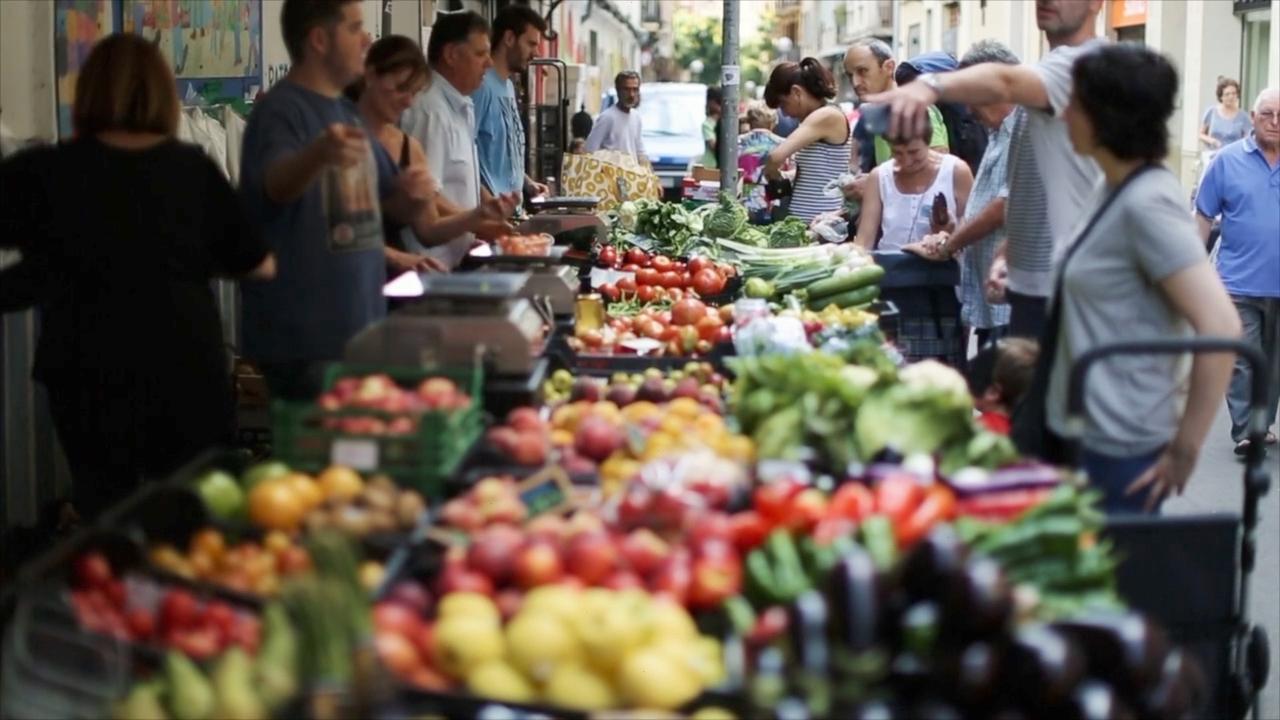 For This Years Holiday Grocery Shopping, Try Farmers Markets!