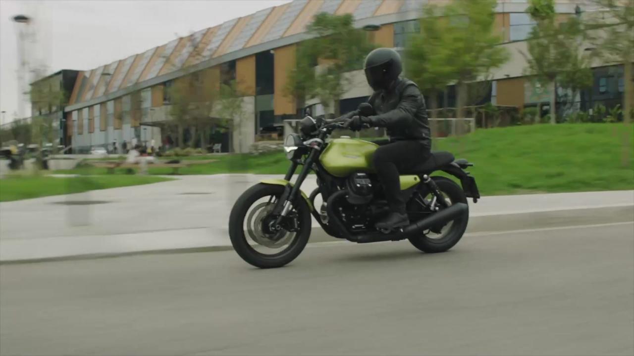 Moto Guzzi V7 Sport Riding Video