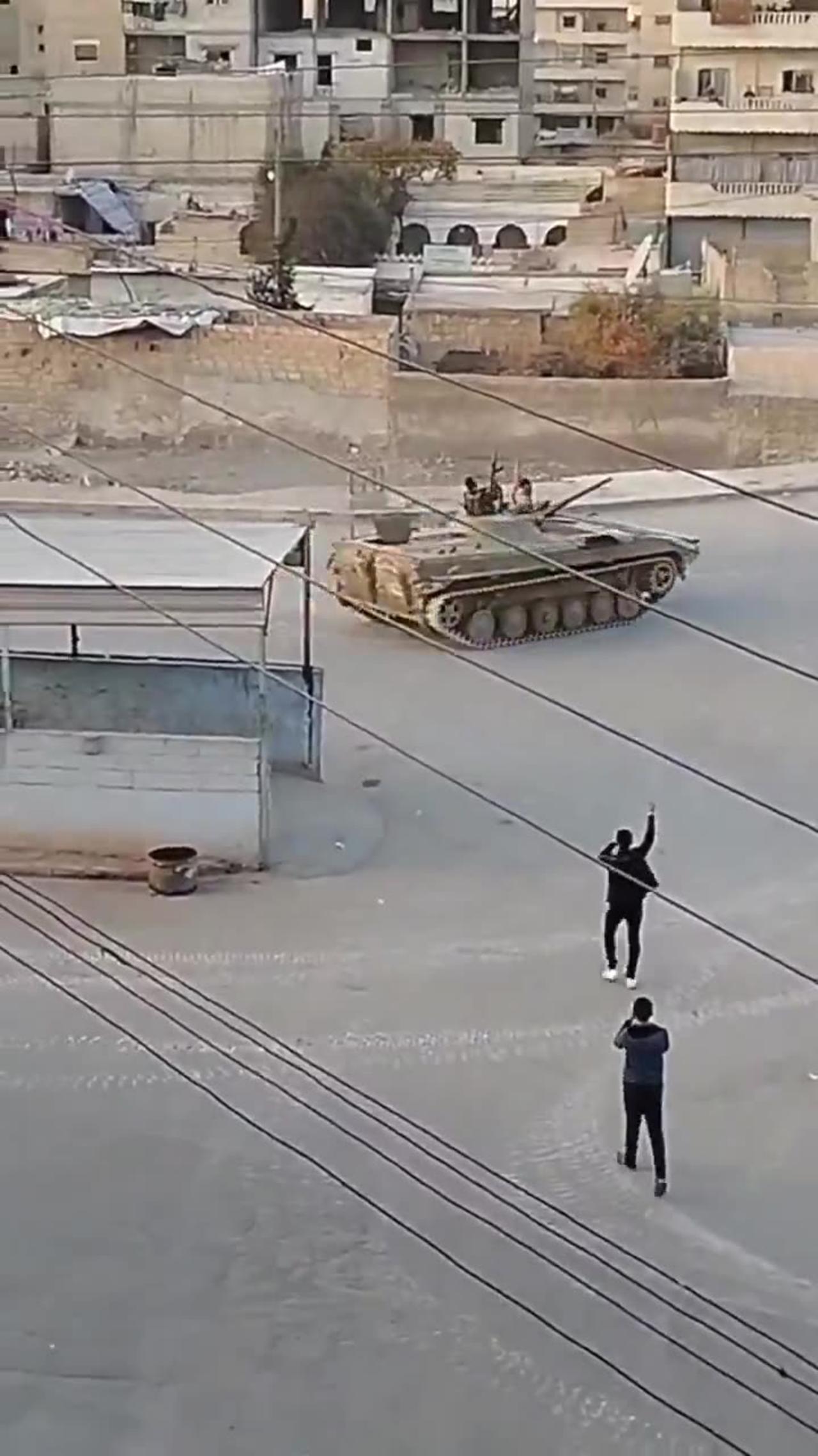 Drift and selfie: Syrian rebels on board BMP-1