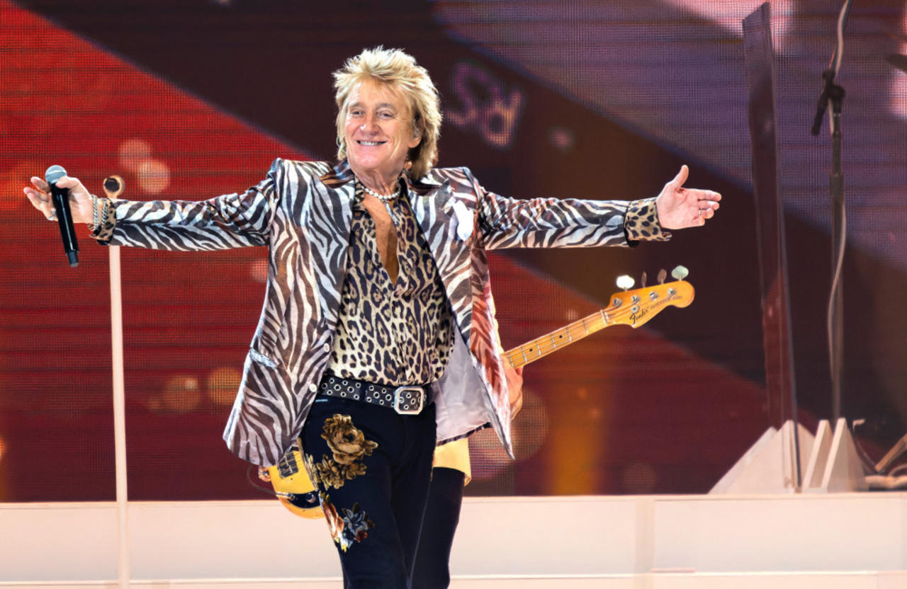 Sir Rod Stewart plans to bring along model railway to Glastonbury Festival