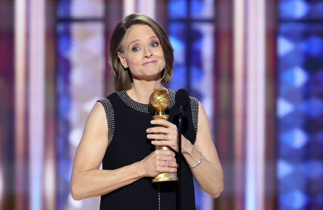 Jodie Foster dedicated her Golden Globe Award win to her sons and her wife