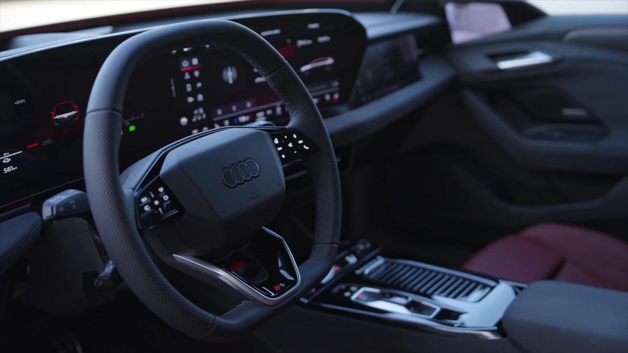 Audi S6 Avant e-tron Interior Design in Plasma blue