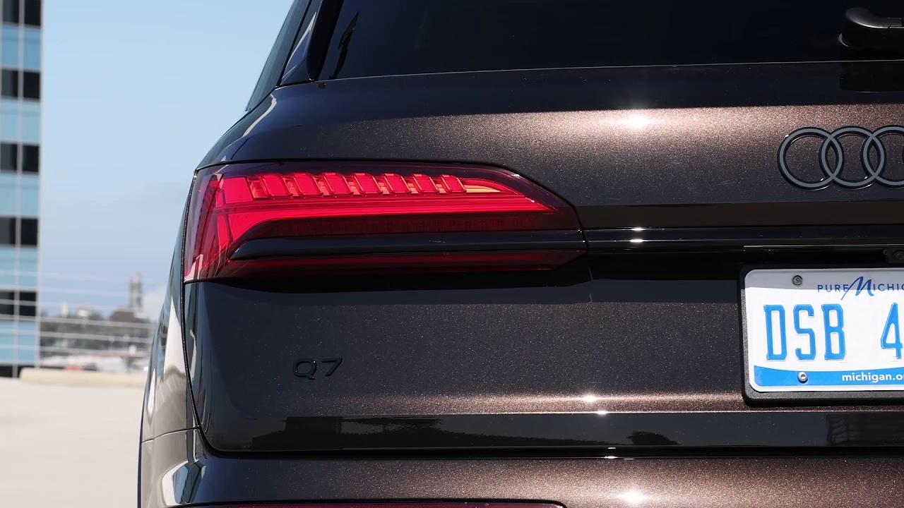 2025 Audi Q7 Exterior Design in Tamarind Brown