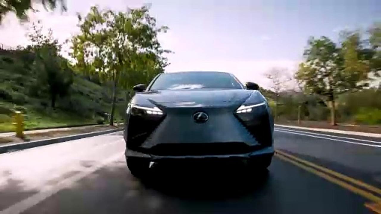 2025 Lexus RZ 450e Premium Ether Driving Video