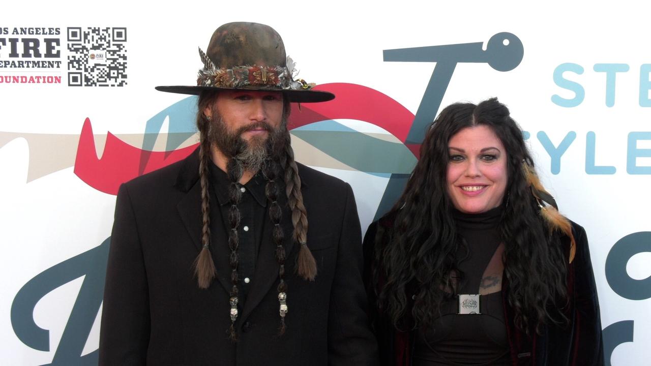 Dewey Bragg and Mia Tyler on the red carpet at Steven Tyler’s 6th annual Grammy Awards viewing party