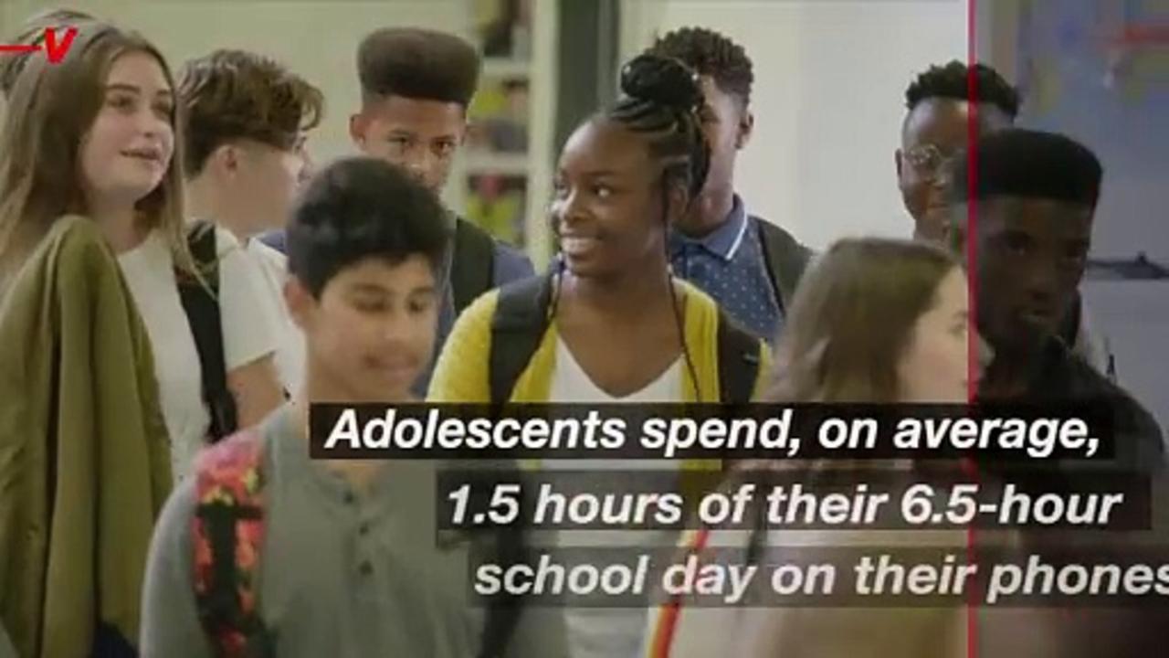 Teens Can't Put Down Their Phones: Study Shows 1.5 Hours Spent on Devices During School