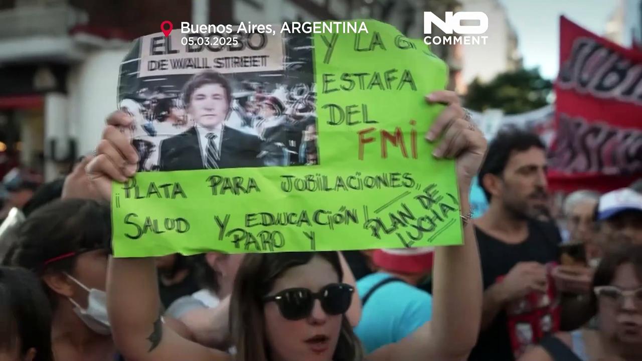 Clashes erupt in Argentina during pensioners' protest