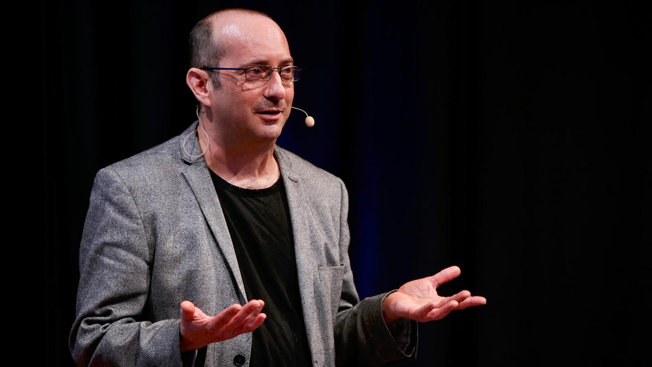 The internet's accessibility problem -- and how to fix it | Clive Loseby