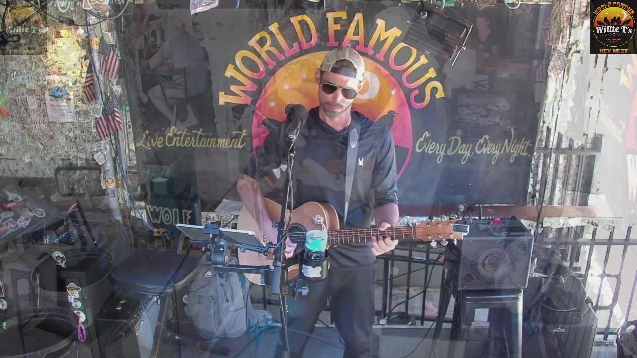 LIVE Music Everyday!