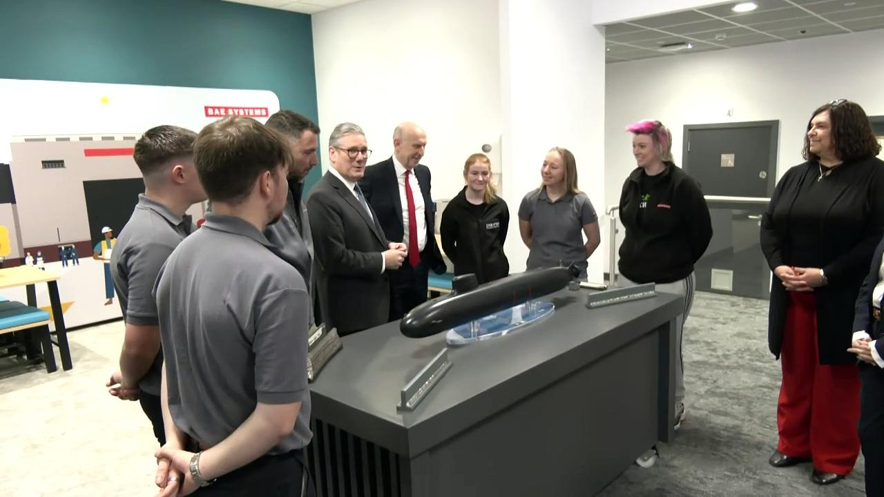 PM and Healey meet apprentices at defence manufacturing site