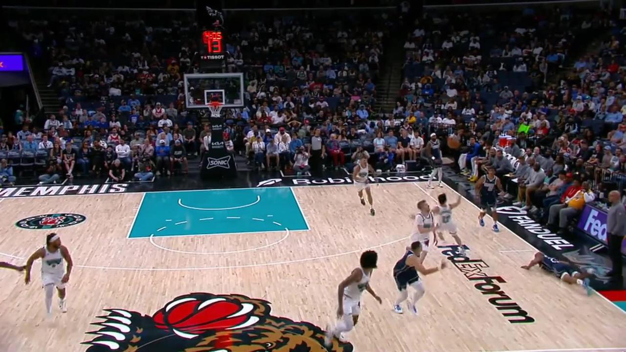 Yuki Kawamura INSANE over the head pass has Ja Morant loving it