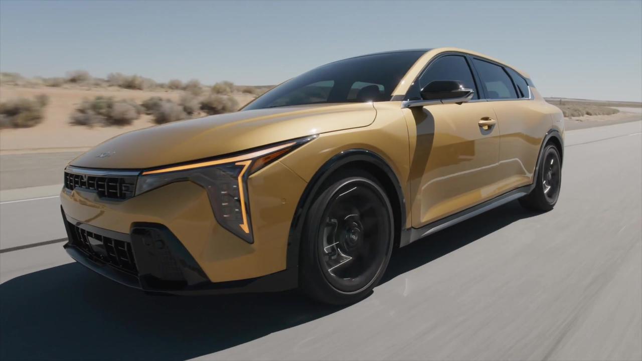 2026 Kia K4 Hatchback Driving Video