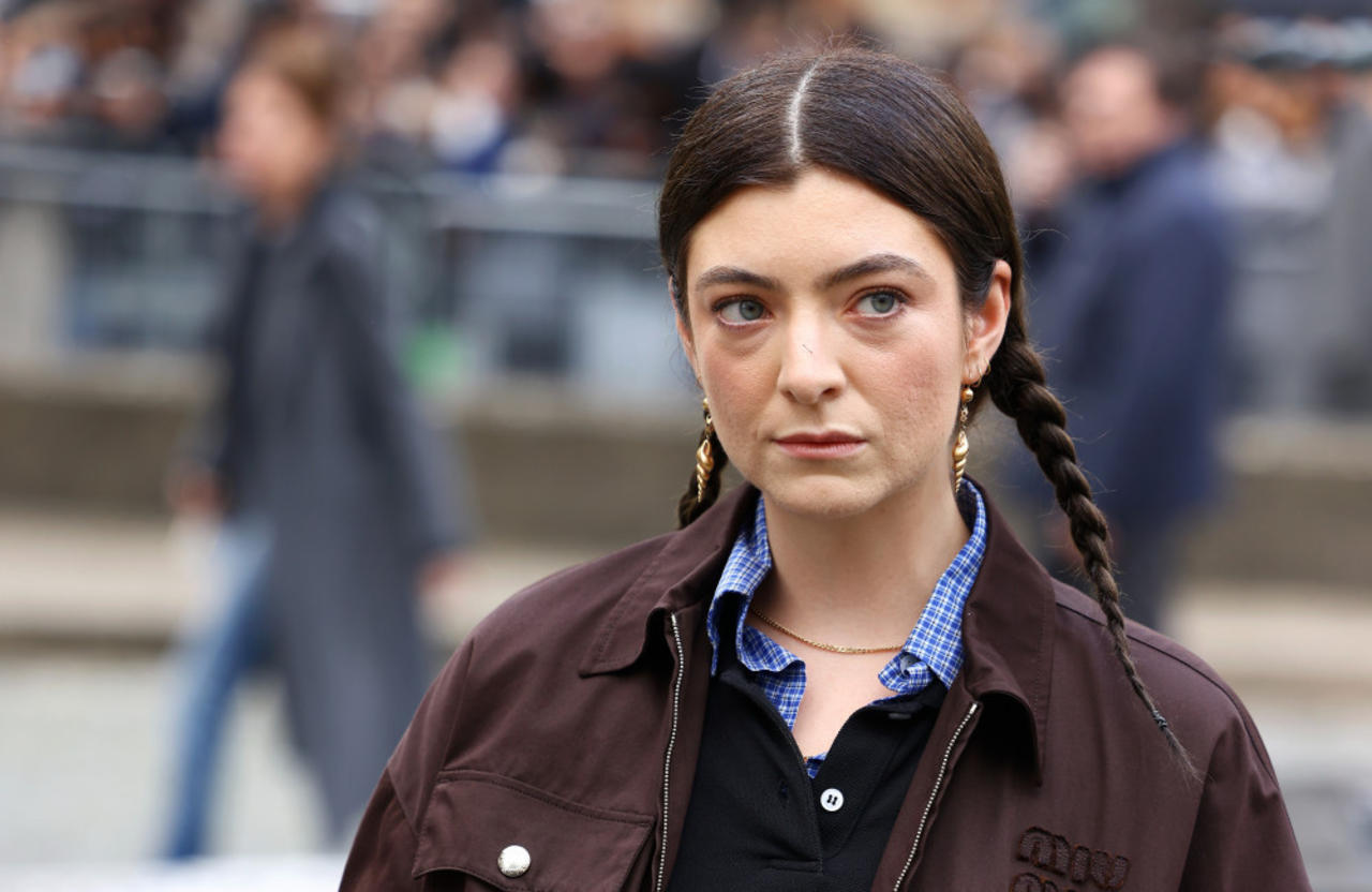 Lorde felt 'weak' and 'ungrounded' as she battled body image issues