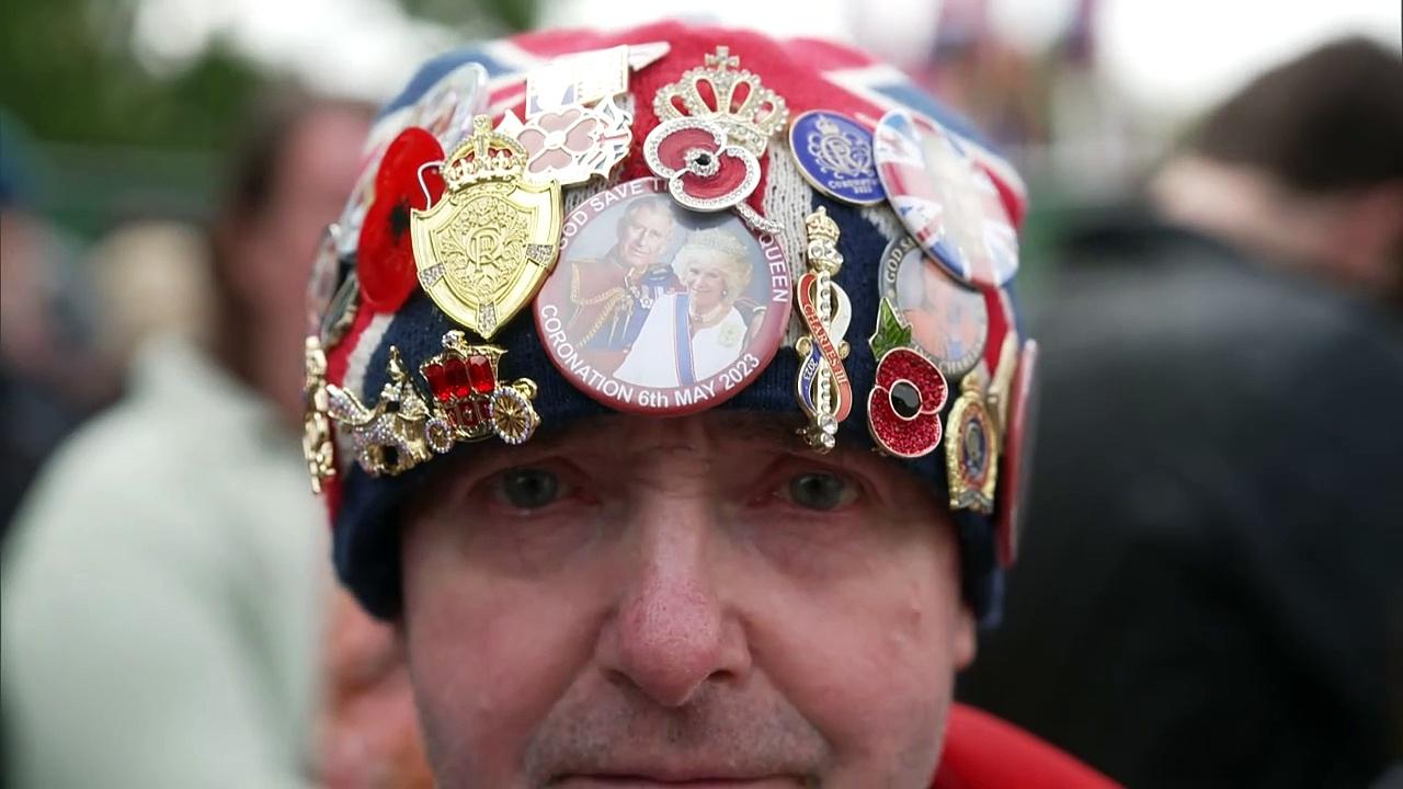 Royal superfan eagerly awaits VE Day procession and flypast