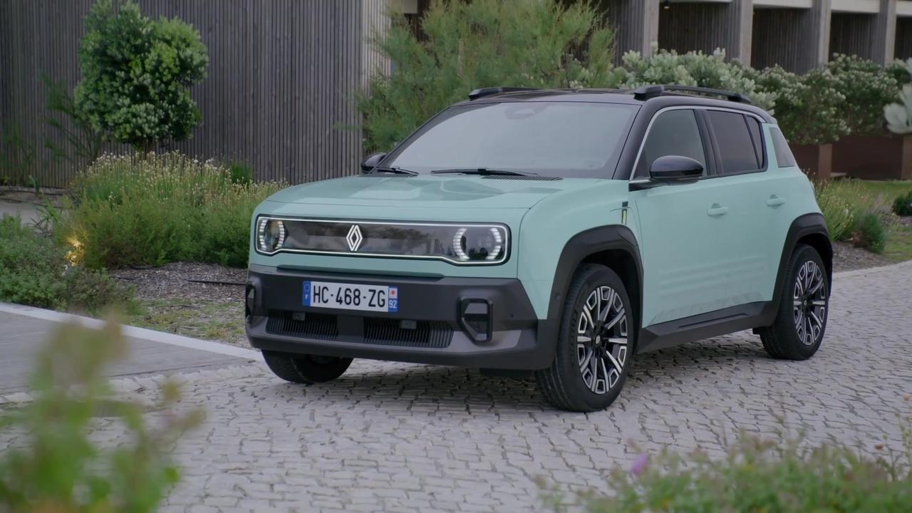 Renault 4 E-Tech electric Iconic Design Preview in Hauts-de-France Green
