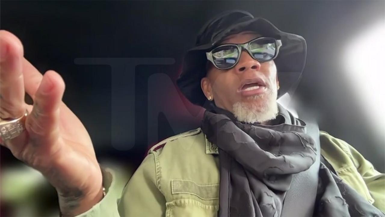 D.L. Hughley Says Mike Pence Winning Courage Award Shows How Far U.S. Has Fallen