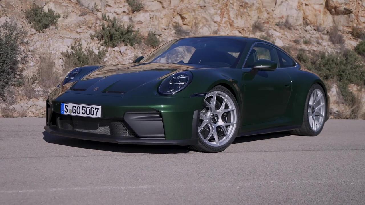 Porsche 911 GT3 Design preview in Oak Green Metallic Neo with Lightweight Package