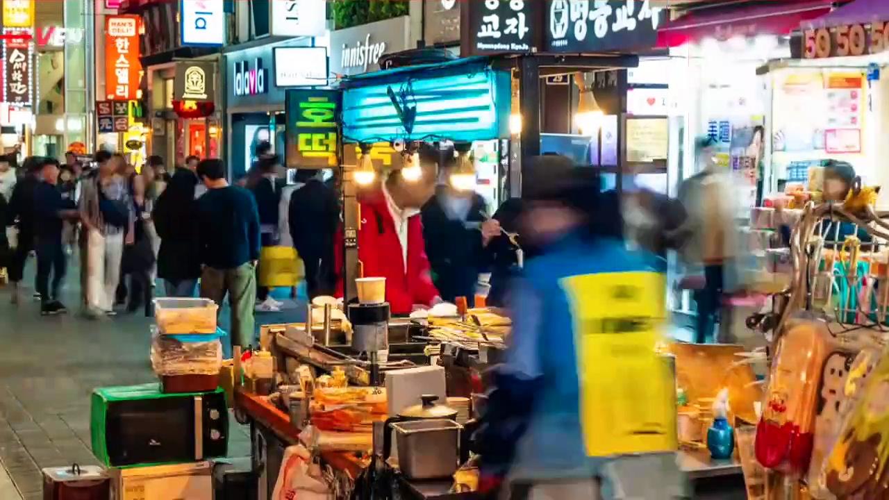 Make Sure You Know How To Handle Food Poisoning When You’re Traveling