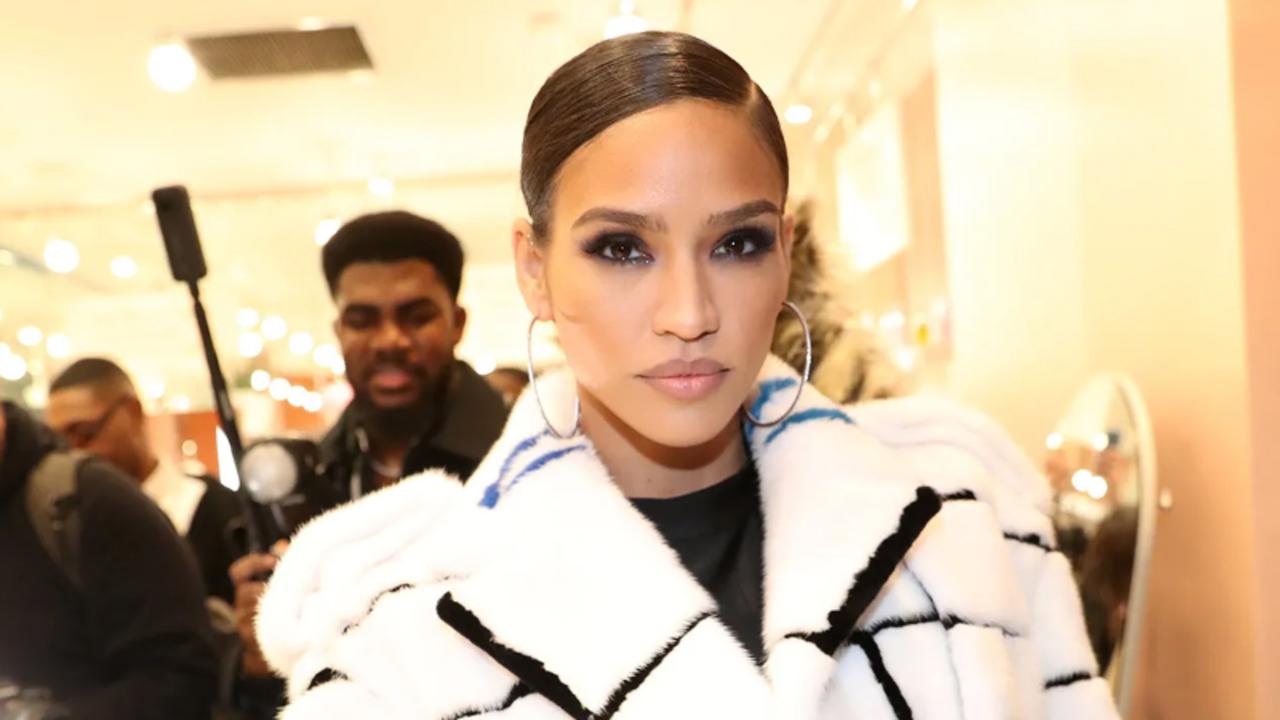 Singer Cassie Takes the Stand in Diddy Trial, Details 'Freak Offs' in Emotional Testimony | THR News Video