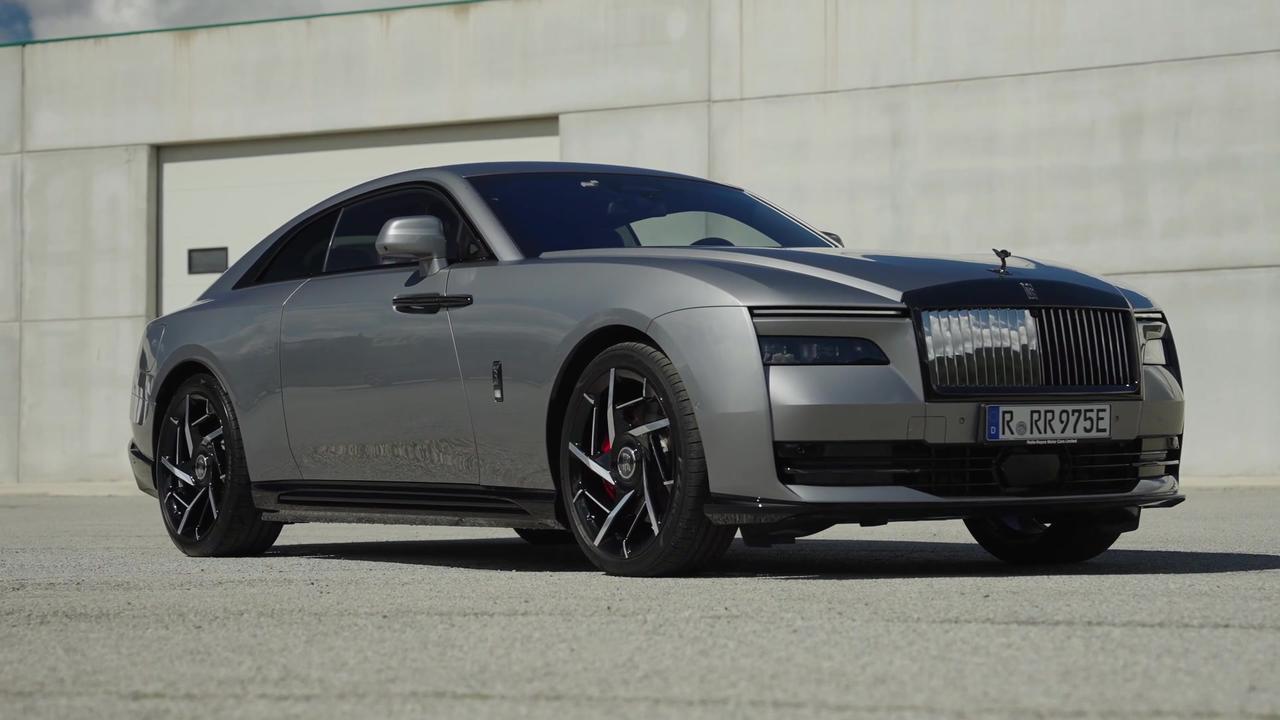 Rolls-Royce Black Badge Spectre Design Preview - Finished in Jubilee Silver