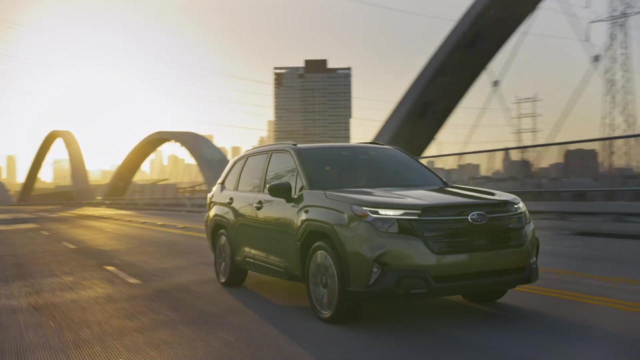 2025 Subaru Forester Hybrid Driving Video