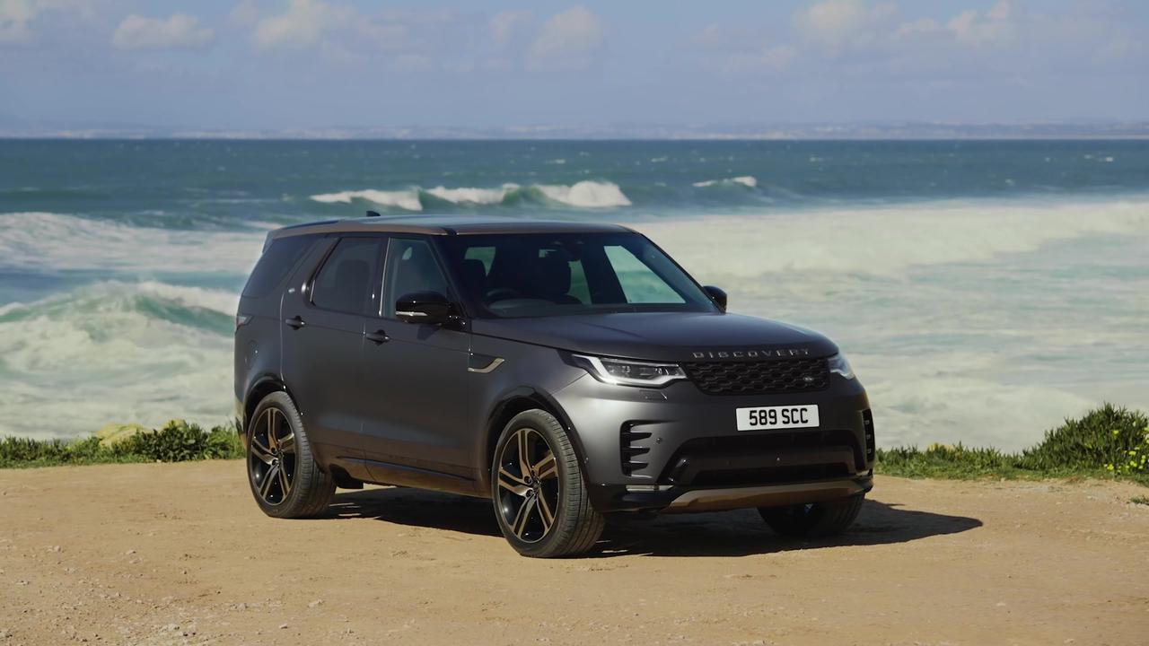 2026 Land Rover Discovery Tempest Exterior Design in Carpathian Grey Matte