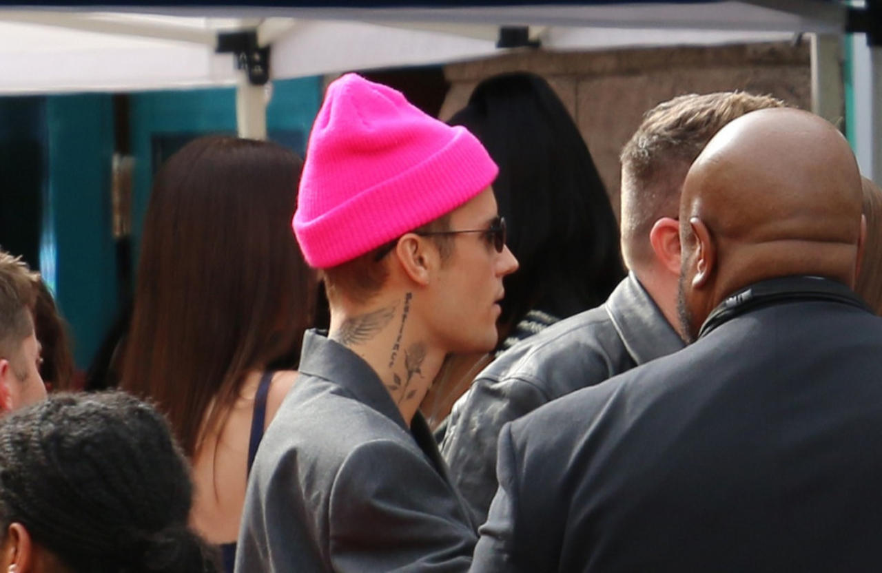 Justin Bieber shocks fans as he kisses SZA's hands