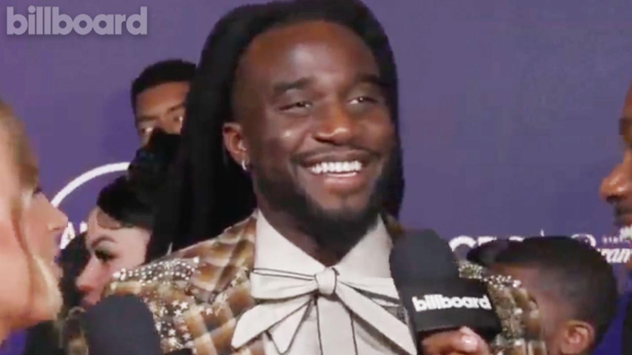Shaboozey Gives Beyoncé, Blue Ivy, & Rumi Their Flowers for 'Cowboy Carter' Tour, Loves Jelly Roll, Seeing Ed Sheeran Perform a