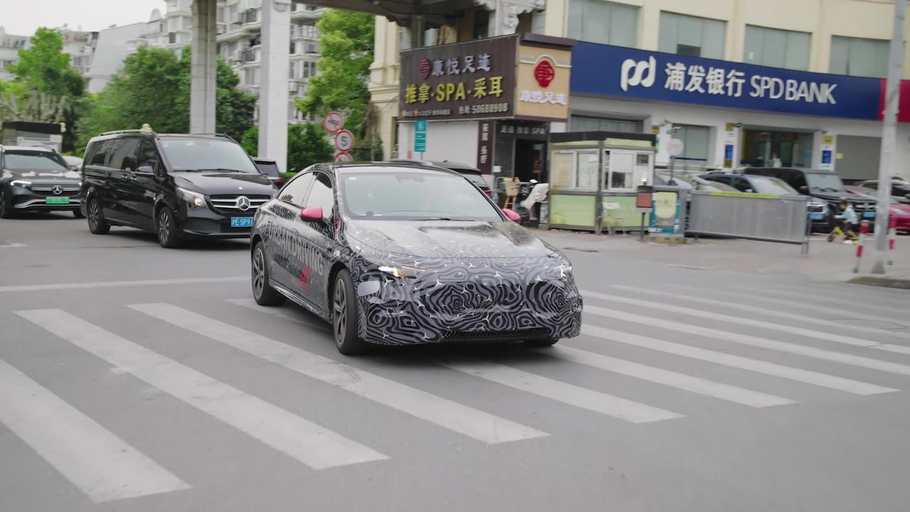 Mercedes-Benz driver assistance - Point-2-Point Driving Assistance