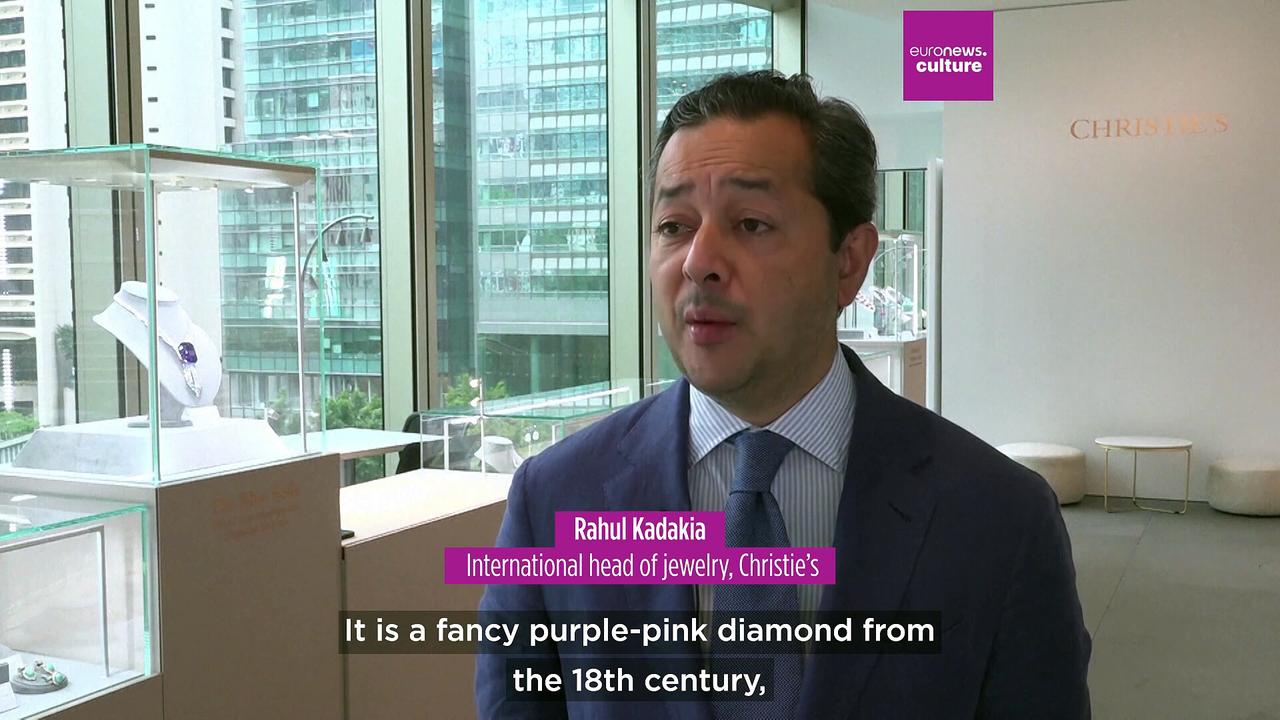 A pink diamond ring that once belonged to Marie Antoinette's daughter is going up for auction