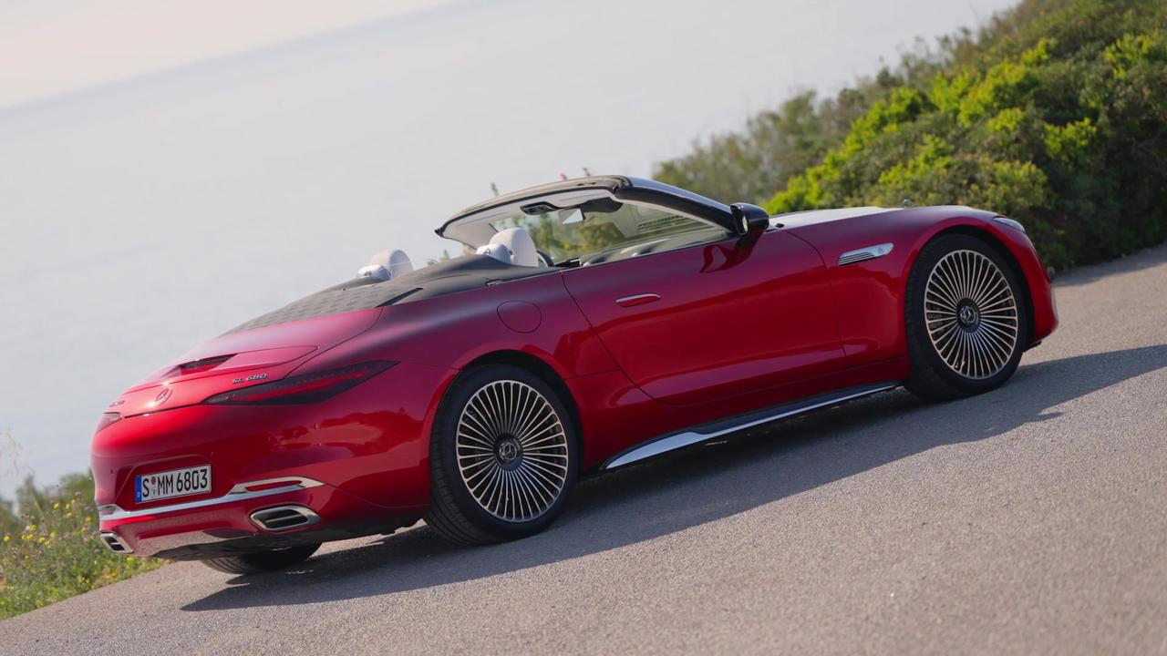 Mercedes-Maybach SL 680 Monogram Series Red Ambience Design Preview