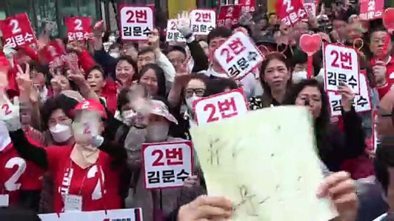 Who are the candidates in South Korea's snap presidential election?