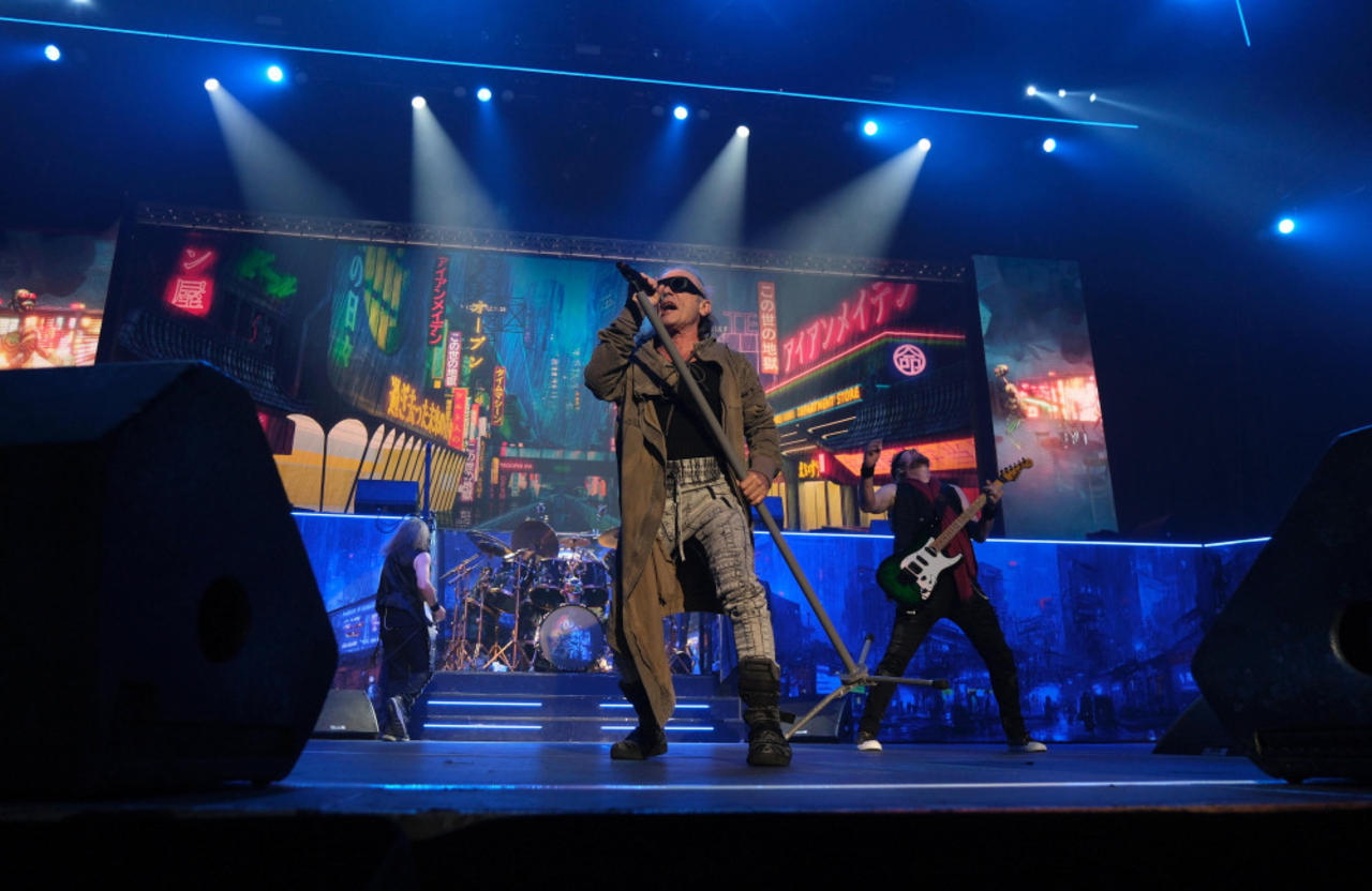 Iron Maiden urged fans to put their phones away during the show