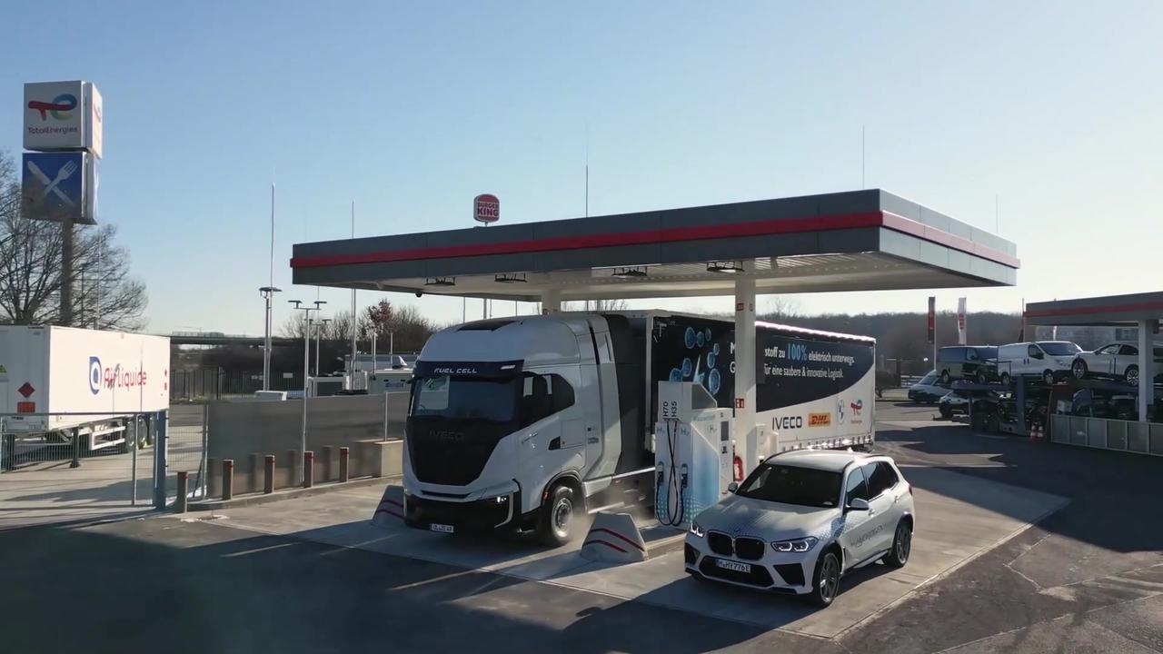 Holistic approach of the BMW Group hydrogen strategy in production, product and logistics - Fuel Station