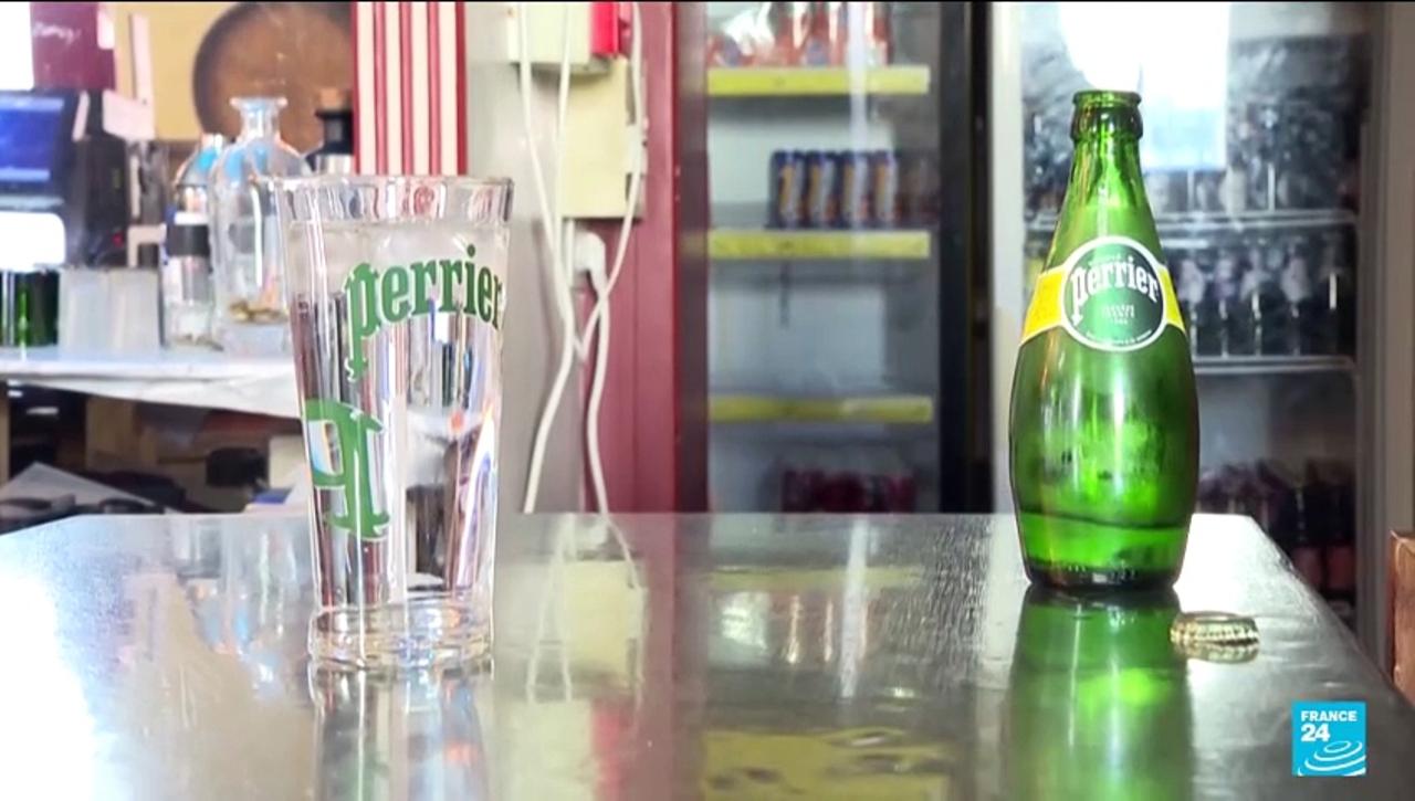 French consumer group sues Nestlé and French ministers amid bottled water scandal