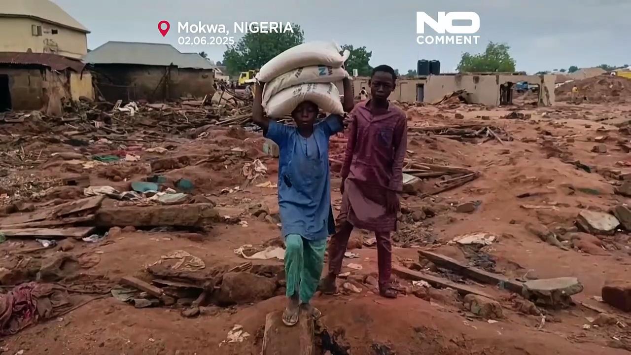 Nigeria flood disaster leaves 200 dead and thousands displaced