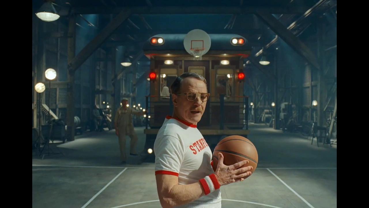 The Phoenician Scheme Movie Clip - Classic Backhand Layup