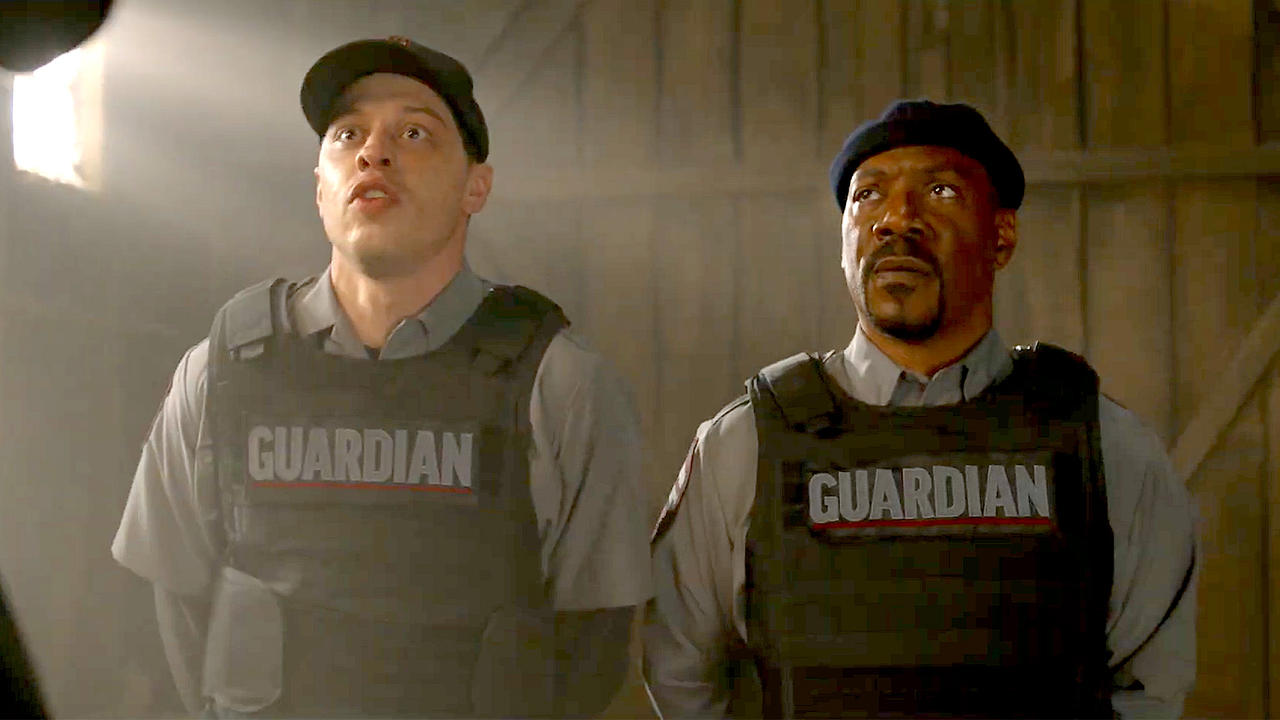 Eddie Murphy & Pete Davidson Pull Off a Wild Heist in The Pickup Trailer