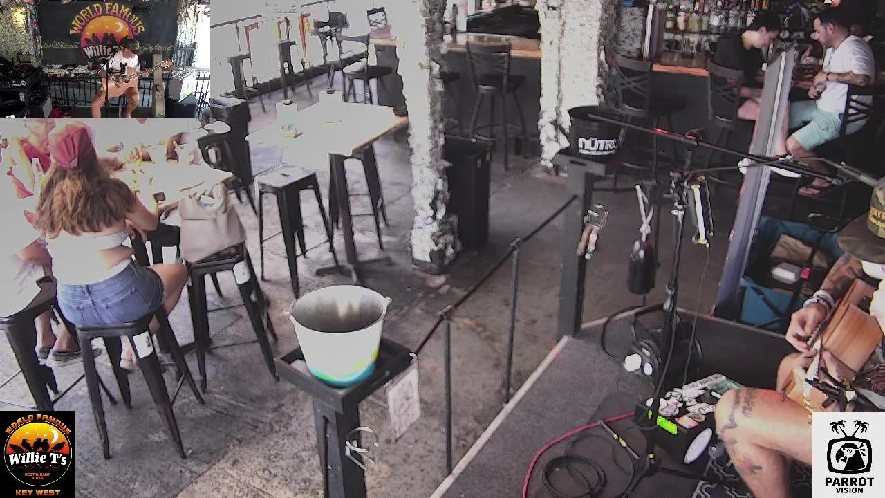 LIVE Music Everyday!