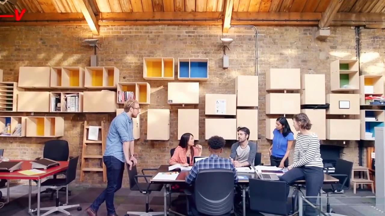 The Right Way to Share Tough News at Work.mp4