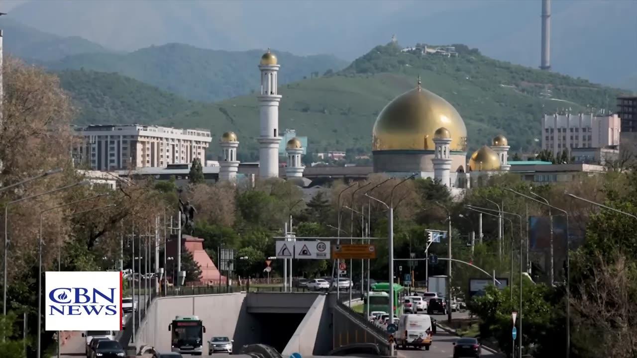 Is the Ayatollah Khameini, the Iranian supreme leader about to surrender?
