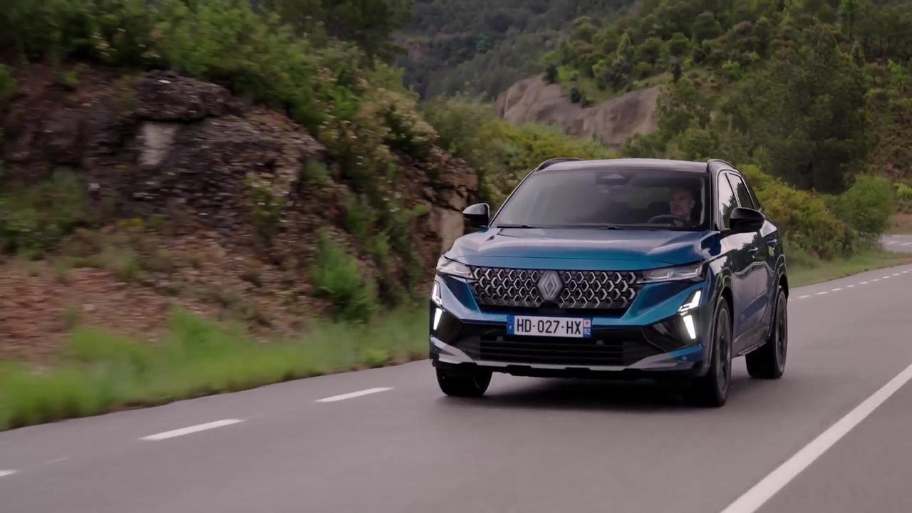 New Renault Austral Esprit Alpine in Ultramarine Blue Driving Video