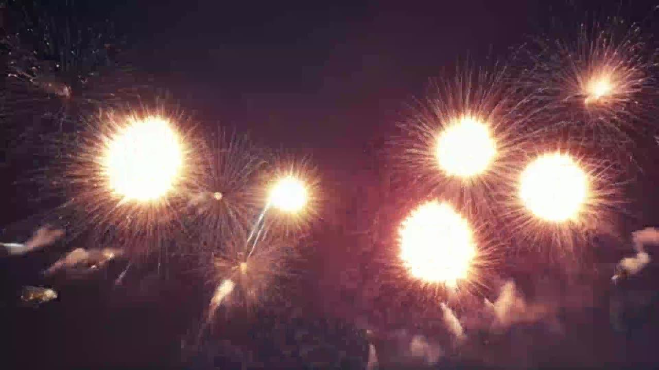 🎆 would you watch the fireworks here with me? they start at midnight 🎇🎇✨