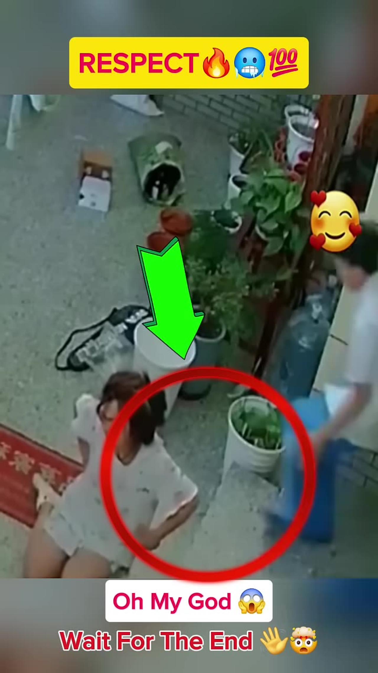 Hành động nhỏ ý nghĩa lớn đáng tôn trọng 👆❤️‍🩹 #shorts #status #kindness #short