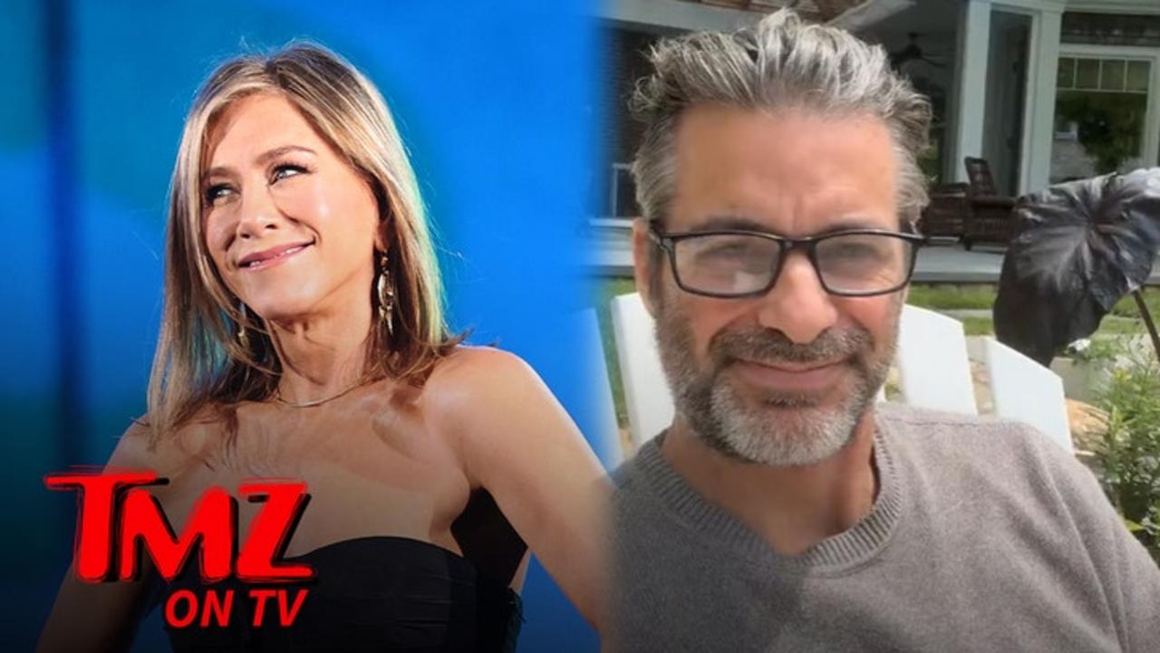 Jennifer Aniston Seems to Confirm Romance in PDA-Packed Pics with Jim Curtis | TMZ TV