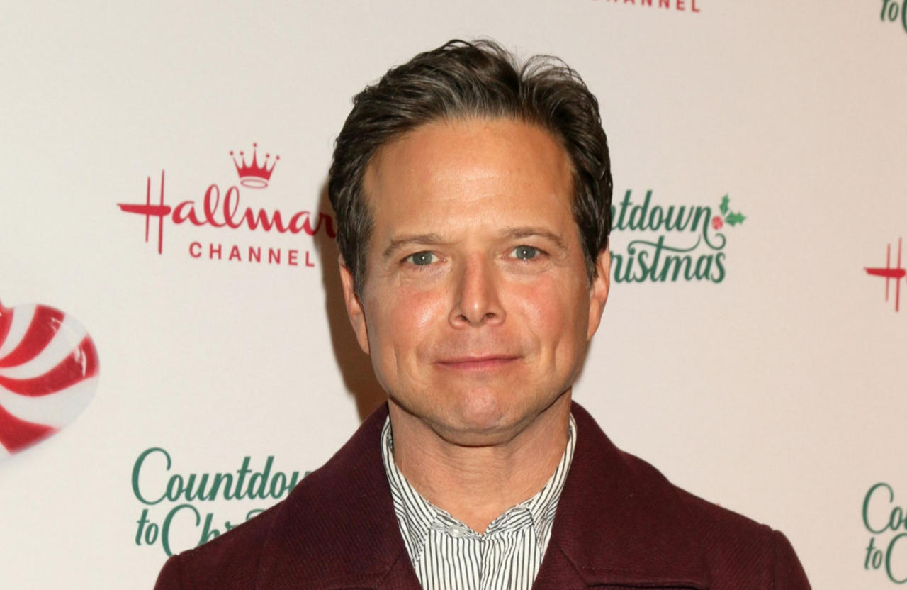 Scott and Kelley Wolf have been banned from discussing their divorce with their children
